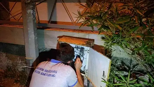 Bodrum Belediyesi elektrik ekipleri kesintisiz çalışıyor