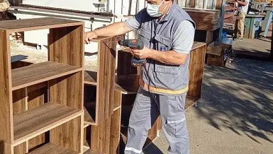 Bodrum belediyesi kendi mobilyasını üretiyor