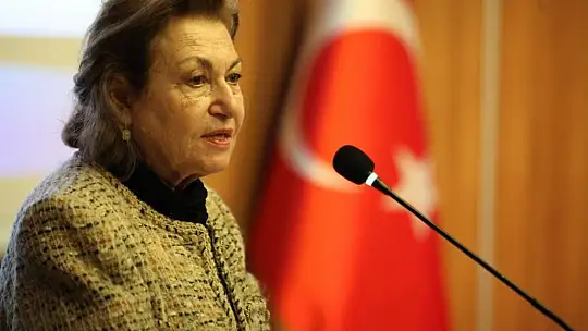 Bodrum Belediyesi meclis toplantısında işaret diliyle çeviri yapıldı