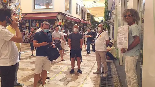 Bodrum çarşısında hareketli dakikalar