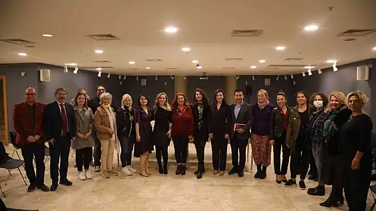 Bodrum'da 'Şiddetsiz Bir Dünya' paneli düzenlendi