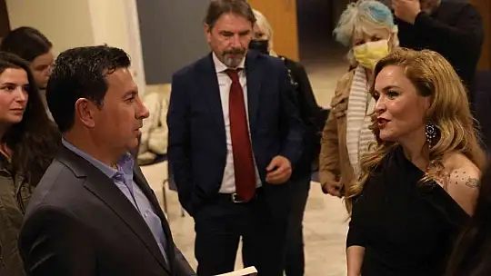 Bodrum'da 'Şiddetsiz Bir Dünya' paneli düzenlendi