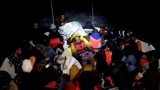 Bodrum'da 44 düzensiz göçmen kurtarıldı