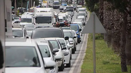 BODRUM'DA BAYRAM TRAFİĞİ BAŞLADI