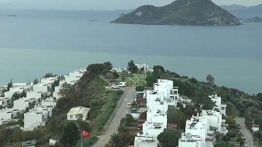 Bodrum'da denizin rengi kahverengiye dönüştü