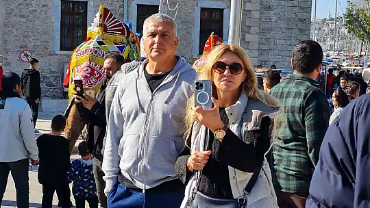 BODRUM'DA DEVELİ KORTEJ YÜRÜYÜŞÜ RENKLİ GÖRÜNTÜLER OLUŞTURDU