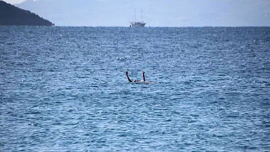 Bodrum'da güneşi gören sahile koştu