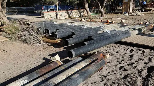 Bodrum'da kaçak iskeleler teker teker yıkılıyor