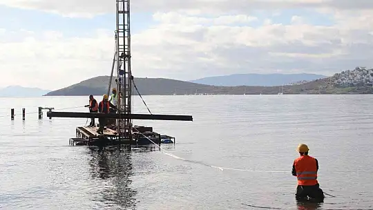 Bodrum'da kaçak iskeleler teker teker yıkılıyor