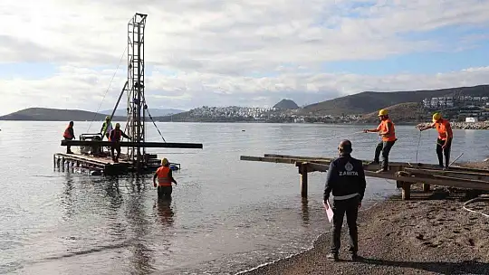 Bodrum'da kaçak iskeleler teker teker yıkılıyor