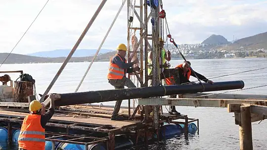 Bodrum'da kaçak iskeleler teker teker yıkılıyor