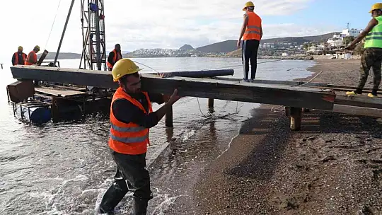 Bodrum'da kaçak iskeleler teker teker yıkılıyor