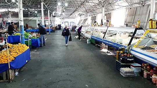 Bodrum'da korona virüs pazarları boş bıraktı