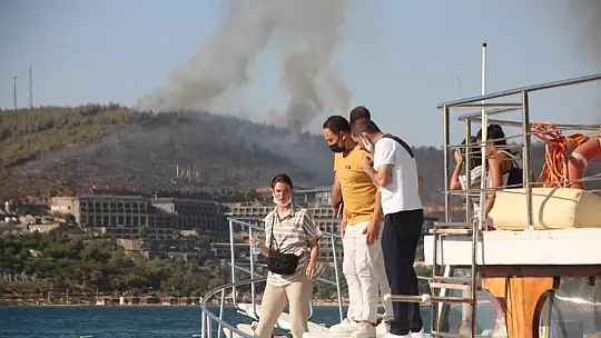 Bodrum'da orman yangınında otellerden 3 bin kişi tahliye edildi