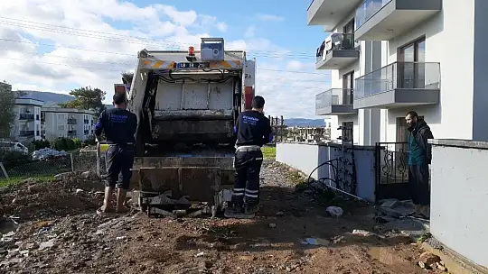 Bodrum'da sağanak yağmur sonrası temizlik çalışması başlatıldı