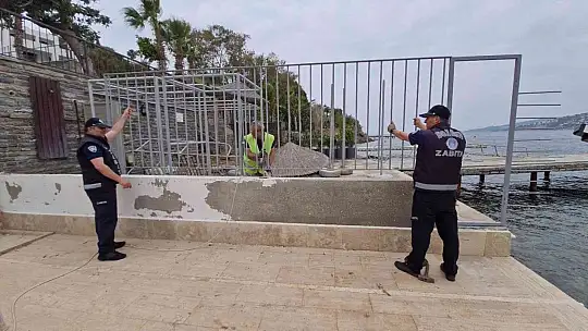 Bodrum'da sahili parmaklıklarla kapattılar