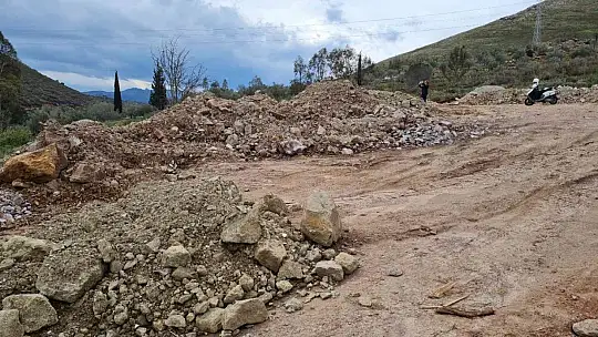 Bodrum'da yanan alanlara hafriyat dökülmesine ses yükselttiler