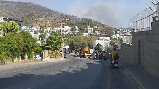 Bodrum'da yangınlar büyüyor, bazı ev ve oteller tahliye ediliyor