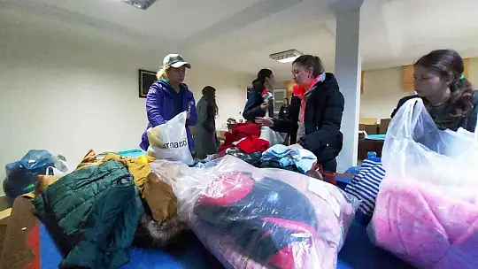 Bodrum'da yaşayan Ukraynalılar seferber oldu yardım yağıyor