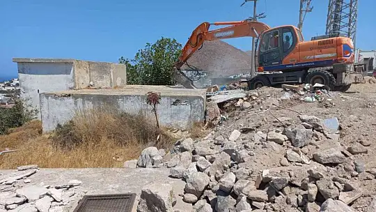 Bodrum'da yıllardır süren kaçak yıkımlar devam ediyor