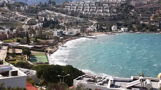 Bodrum'daki fırtına balıkçı teknelerini batırdı, dalgaların boyu 2 metreyi aştı