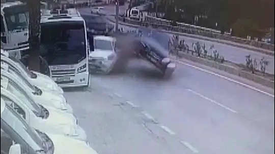 Bodrum'daki kaza güvenlik kamerasına yansıdı