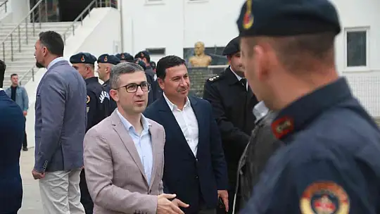 Bodrum ilçe protokolü halkla bayramlaştı