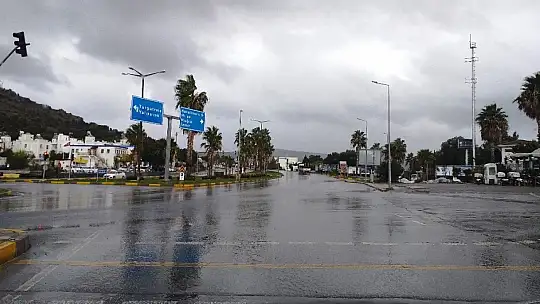 Bodrum sahilleri bomboş kaldı