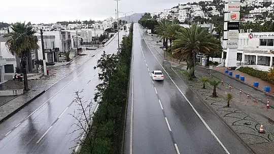 Bodrum sahilleri bomboş kaldı
