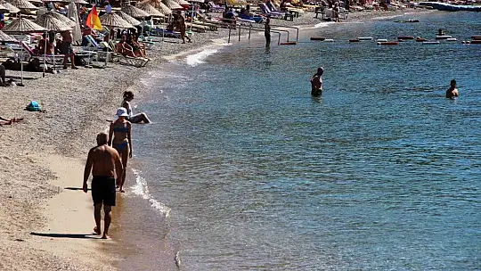 Bodrum sahilleri doldu taştı