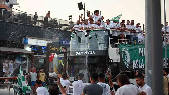 Bodrum sokakları yeşil-beyaz oldu