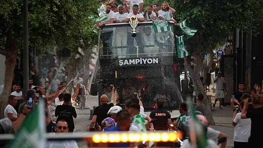 Bodrum sokakları yeşil-beyaz oldu