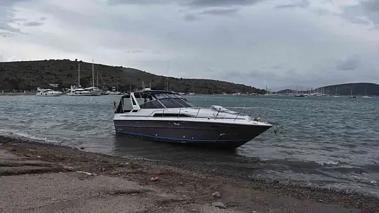 Bodrum'u fırtına vurdu, milyon dolarlık tekneler denize gömüldü, bazı tekneler karaya oturdu