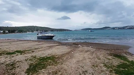 Bodrum'u fırtına vurdu, milyon dolarlık tekneler denize gömüldü, bazı tekneler karaya oturdu