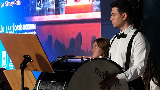 Çocuk senfoni orkestrası seyircilerle buluştu