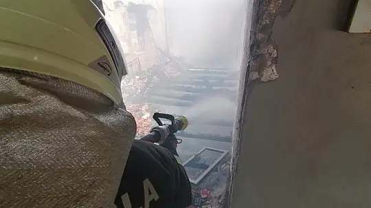 Bozdoğan'da ev yangınına Muğla itfaiyesi müdahale etti