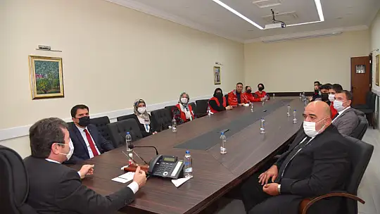 Kızılay Heyetinden Vali Orhan Tavlı'ya Ziyaret