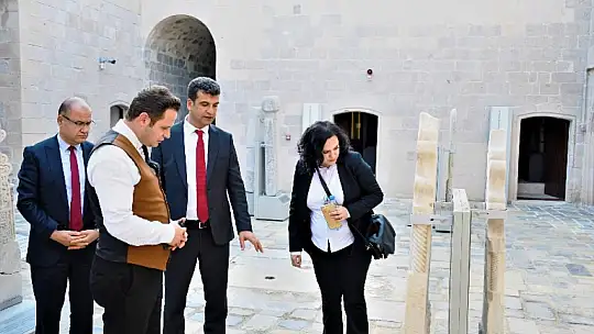 Tarih Hazinesi Beçin Kalesi'nde Öğrenciler Kazı Yaptı