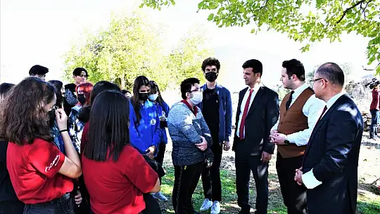 Tarih Hazinesi Beçin Kalesi'nde Öğrenciler Kazı Yaptı