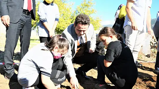 Tarih Hazinesi Beçin Kalesi'nde Öğrenciler Kazı Yaptı