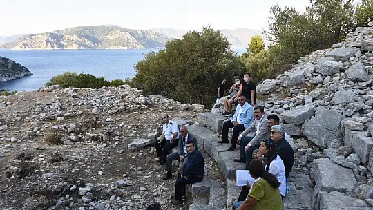 Vali Orhan Tavlı, Amos Antik Kentinde İncelemelerde Bulundu