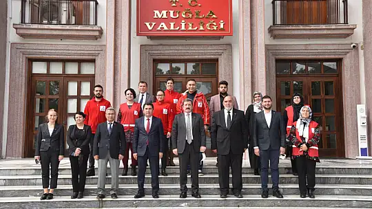 Kızılay Heyetinden Vali Orhan Tavlı'ya Ziyaret