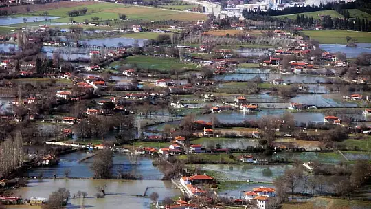 Burası ne deniz, ne göl, tütün tarlası
