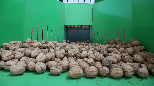 Büyükşehir'den Üreticiye makina desteği