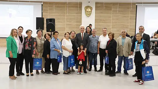 Yaşlı Çınarlar Doyasıya Eğlendi