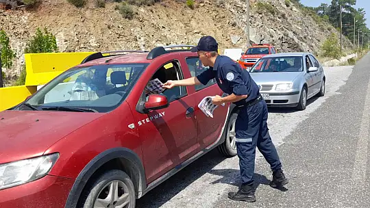 Turizm Merkezlerinde Türkçe ve İngilizce Broşür Dağıtıldı