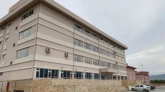 Öztürk, 'Mustafa Kemal Mesleki Teknik Lise taşınacak'