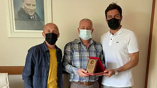 Ayhan'ı ziyaret ederek Polis Haftası'nı kutladılar