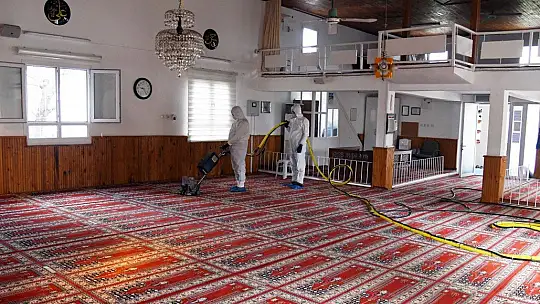 41 mahallede bulunan tüm camilerde temizlik çalışması başladı 