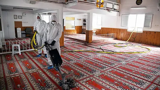 41 mahallede bulunan tüm camilerde temizlik çalışması başladı 